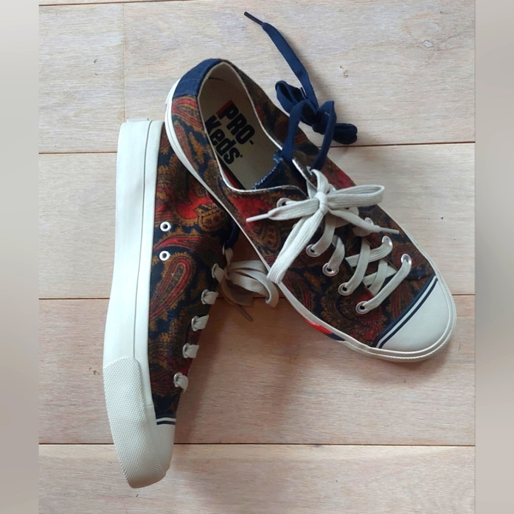 NwOB Men's paisley Pro-keds sneaker size 9M